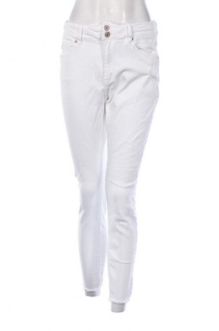 Damen Jeans Kancan, Größe M, Farbe Weiß, Preis € 9,99