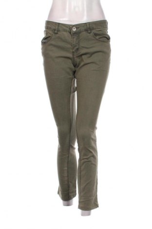 Damskie jeansy Okay, Rozmiar M, Kolor Zielony, Cena 43,99 zł