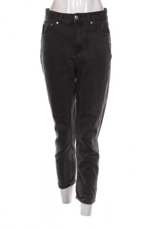 Blugi de femei Pull&Bear, Mărime M, Culoare Negru, Preț 94,99 Lei