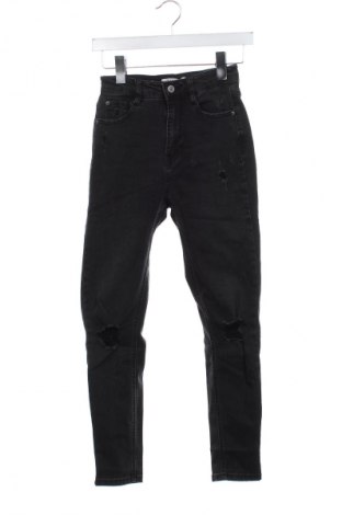 Dámské džíny  Pull&Bear, Velikost XS, Barva Šedá, Cena  469,00 Kč