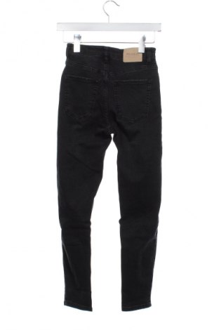Dámské džíny  Pull&Bear, Velikost XS, Barva Šedá, Cena  469,00 Kč
