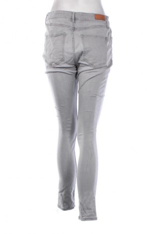 Damskie jeansy S.Oliver, Rozmiar M, Kolor Szary, Cena 134,99 zł