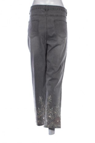 Damskie jeansy Sara Lindholm, Rozmiar XXL, Kolor Kolorowy, Cena 134,99 zł