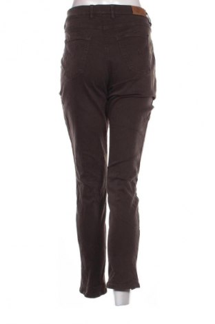 Damen Jeans Shape, Größe L, Farbe Braun, Preis 28,99 €