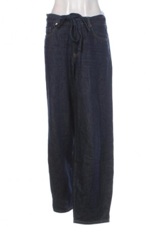 Damskie jeansy Stradivarius, Rozmiar M, Kolor Niebieski, Cena 95,99 zł