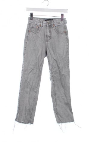 Női farmernadrág Stradivarius, Méret XS, Szín Szürke, Ár 7 879 Ft