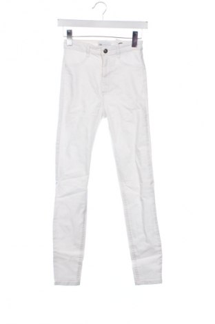 Γυναικείο Τζίν Zara, Μέγεθος XS, Χρώμα Λευκό, Τιμή 17,99 €