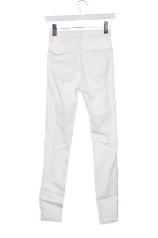 Γυναικείο Τζίν Zara, Μέγεθος XS, Χρώμα Λευκό, Τιμή 17,99 €