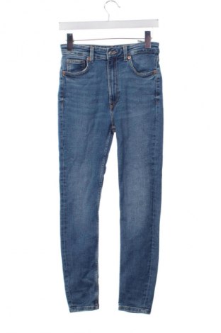 Damskie jeansy Zara, Rozmiar M, Kolor Niebieski, Cena 40,99 zł