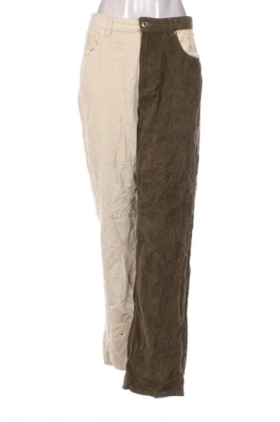 Damen Cordhose Pull&Bear, Größe M, Farbe Mehrfarbig, Preis € 20,99