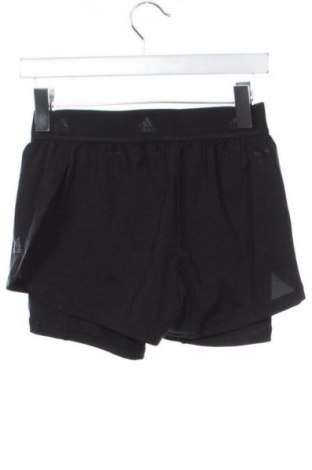 Дамски къс панталон Adidas, Размер XS, Цвят Черен, Цена 34,99 лв.