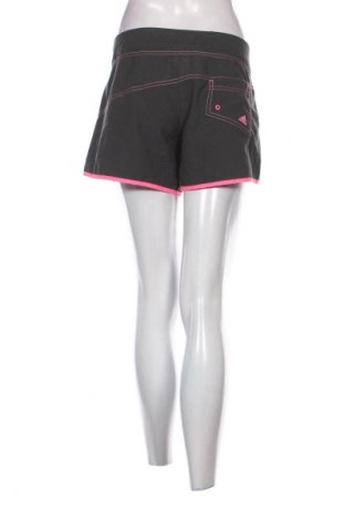 Pantaloni scurți de femei Adidas, Mărime L, Culoare Multicolor, Preț 110,99 Lei