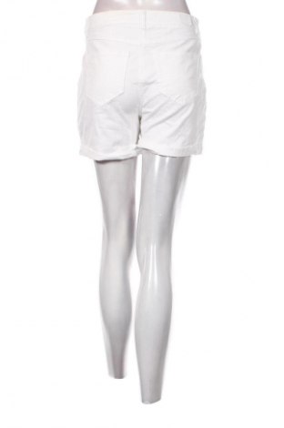 Damen Shorts Amisu, Größe M, Farbe Weiß, Preis 13,99 €