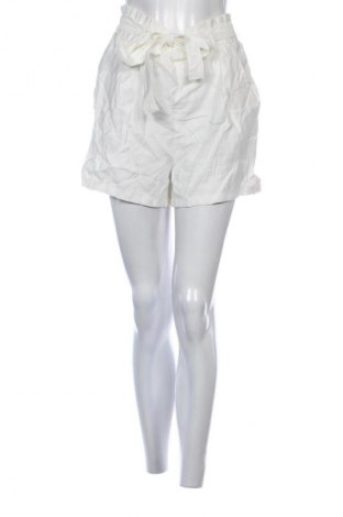 Damen Shorts Amisu, Größe M, Farbe Weiß, Preis 13,99 €
