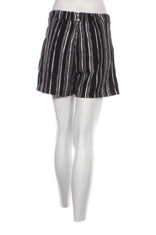 Damen Shorts Amisu, Größe M, Farbe Mehrfarbig, Preis 9,99 €