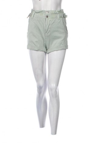 Damen Shorts Bershka, Größe S, Farbe Grün, Preis 13,99 €