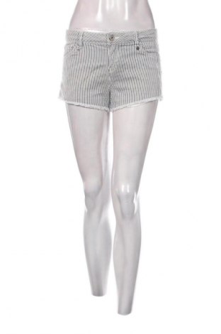 Damen Shorts Bershka, Größe M, Farbe Mehrfarbig, Preis 13,99 €