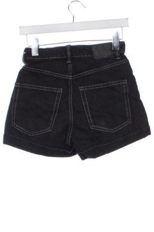 Női rövidnadrág Bershka, Méret XS, Szín Fekete, Ár 5 199 Ft
