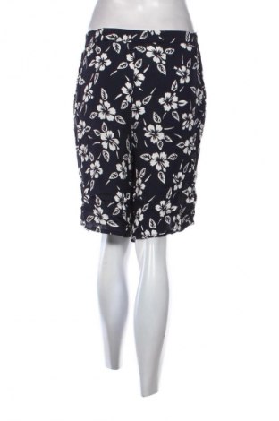 Pantaloni scurți de femei Canda, Mărime M, Culoare Multicolor, Preț 61,99 Lei