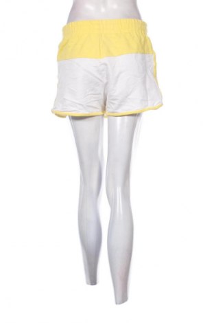 Pantaloni scurți de femei Defacto, Mărime M, Culoare Multicolor, Preț 64,99 Lei