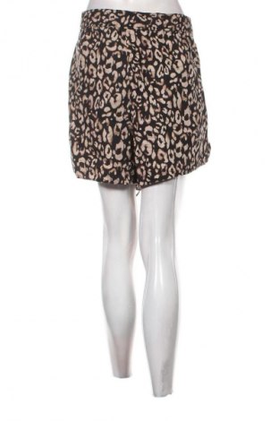 Damen Shorts H&M, Größe 4XL, Farbe Mehrfarbig, Preis 16,99 €