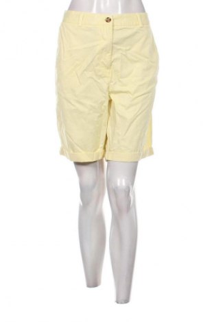 Pantaloni scurți de femei Marks & Spencer, Mărime XL, Culoare Galben, Preț 29,99 Lei