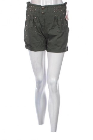 Női rövidnadrág NEW COLLECTION, Méret S, Szín Zöld, Ár 15 879 Ft