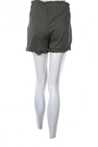 Női rövidnadrág NEW COLLECTION, Méret S, Szín Zöld, Ár 15 879 Ft