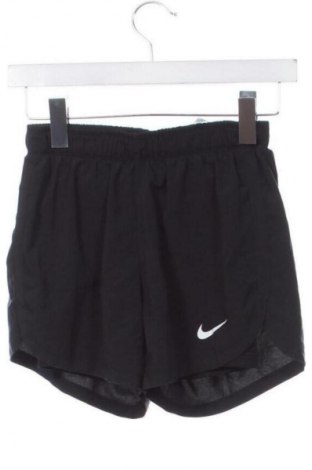 Damen Shorts Nike, Größe XS, Farbe Schwarz, Preis 23,99 €