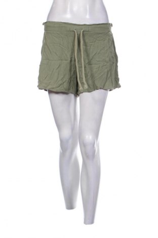 Dámské kraťasy  Pull&Bear, Velikost S, Barva Zelená, Cena  209,00 Kč