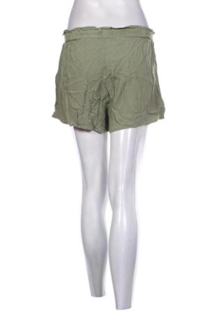 Dámské kraťasy  Pull&Bear, Velikost S, Barva Zelená, Cena  209,00 Kč