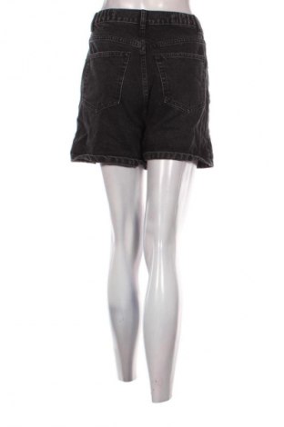 Pantaloni scurți de femei Pull&Bear, Mărime S, Culoare Negru, Preț 64,99 Lei