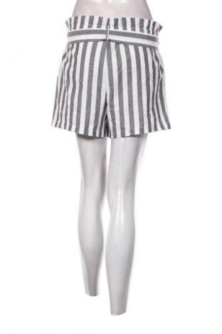 Pantaloni scurți de femei SHEIN, Mărime S, Culoare Multicolor, Preț 46,99 Lei