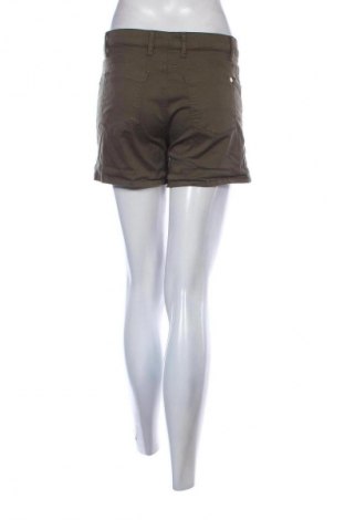 Dámske kraťasy  Stradivarius, Veľkosť M, Farba Zelená, Cena  11,95 €
