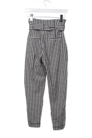 Dámské kalhoty  Bershka, Velikost XS, Barva Vícebarevné, Cena  469,00 Kč