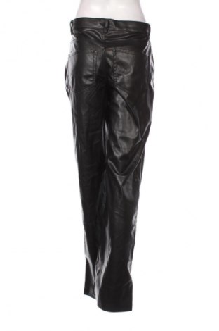 Pantaloni de femei Bershka, Mărime M, Culoare Negru, Preț 150,99 Lei