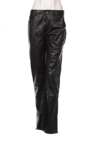 Pantaloni de femei Bershka, Mărime M, Culoare Negru, Preț 150,99 Lei