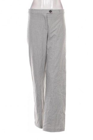 Női nadrág Bershka, Méret M, Szín Szürke, Ár 20 769 Ft