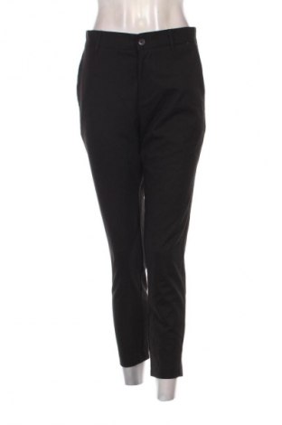 Damskie spodnie Bershka, Rozmiar M, Kolor Czarny, Cena 38,99 zł