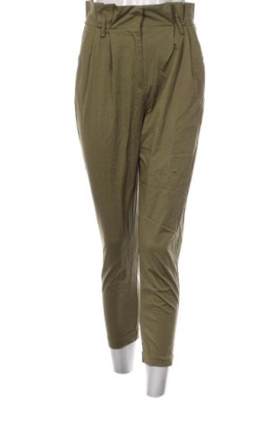 Damskie spodnie Bershka, Rozmiar S, Kolor Zielony, Cena 95,99 zł