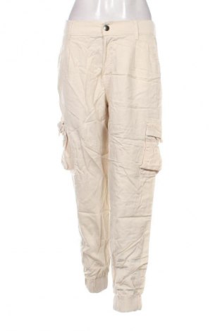 Damenhose Clockhouse, Größe M, Farbe Ecru, Preis 20,99 €