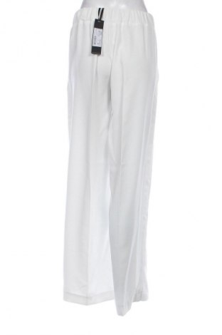 Pantaloni de femei MARANI, Mărime M, Culoare Alb, Preț 614,99 Lei