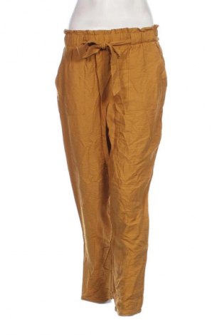 Pantaloni de femei New Look, Mărime M, Culoare Galben, Preț 94,99 Lei