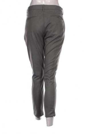Damskie spodnie Pull&Bear, Rozmiar L, Kolor Szary, Cena 95,99 zł