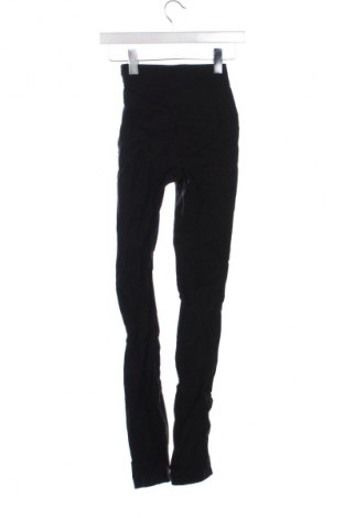 Dámské kalhoty  Pull&Bear, Velikost XS, Barva Černá, Cena  299,00 Kč