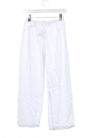 Damenhose Pull&Bear, Größe XS, Farbe Weiß, Preis € 20,99