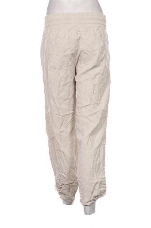 Damenhose Stradivarius, Größe S, Farbe Beige, Preis 8,99 €