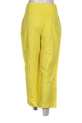Pantaloni de femei Zara, Mărime S, Culoare Galben, Preț 88,99 Lei