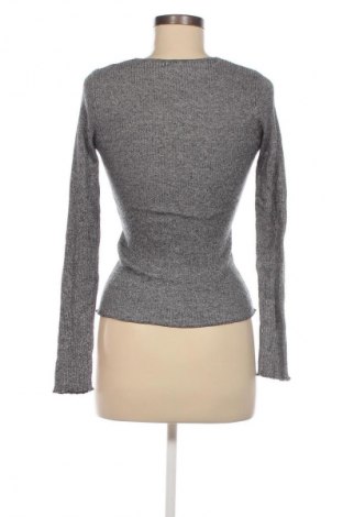 Dámský svetr Bershka, Velikost S, Barva Šedá, Cena  469,00 Kč