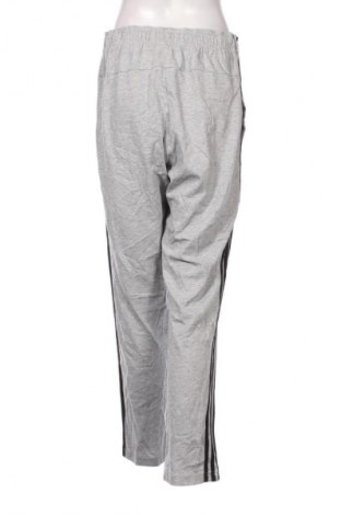 Dámské tepláky Adidas, Velikost L, Barva Šedá, Cena  659,00 Kč